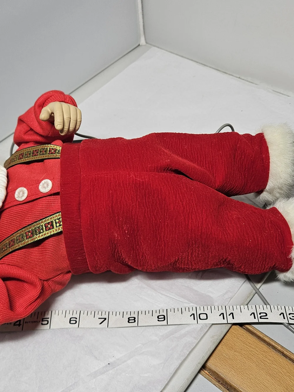 Musical Dancing Santa Claus Doll Christmas Decor.